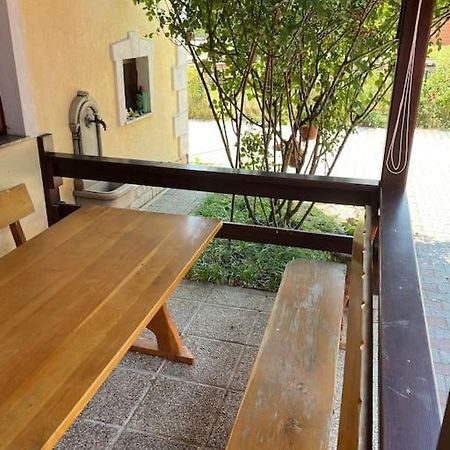 Room In Otocac Helena Екстериор снимка