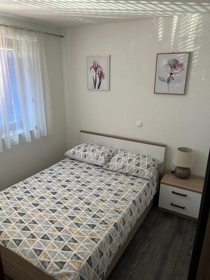 Room In Otocac Helena Екстериор снимка