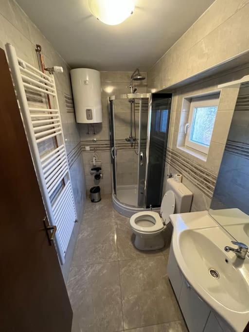 Room In Otocac Helena Екстериор снимка